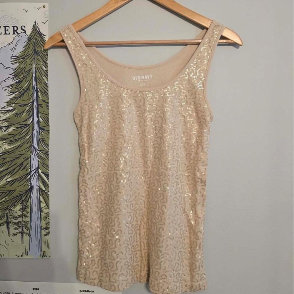 Old Navy gold sequin tank top with gold sequin pattern